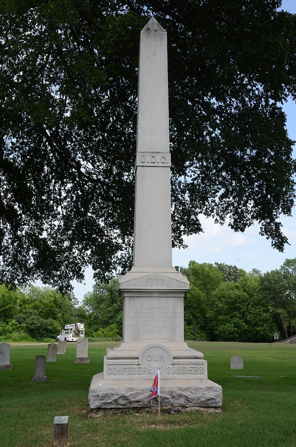 Photograph of Little Rock Confederate Memorial