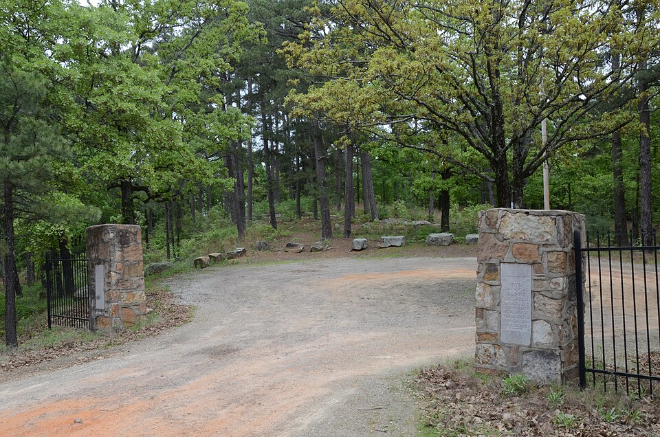 Photograph of Confederate Mothers Memorial Park