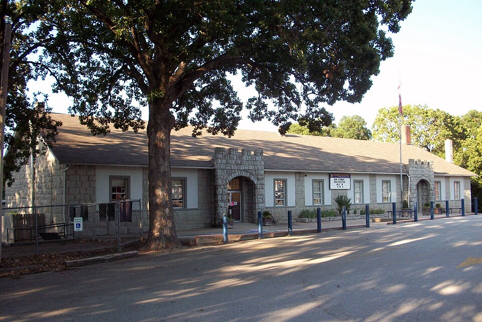 Photograph of Garfield Elementary School