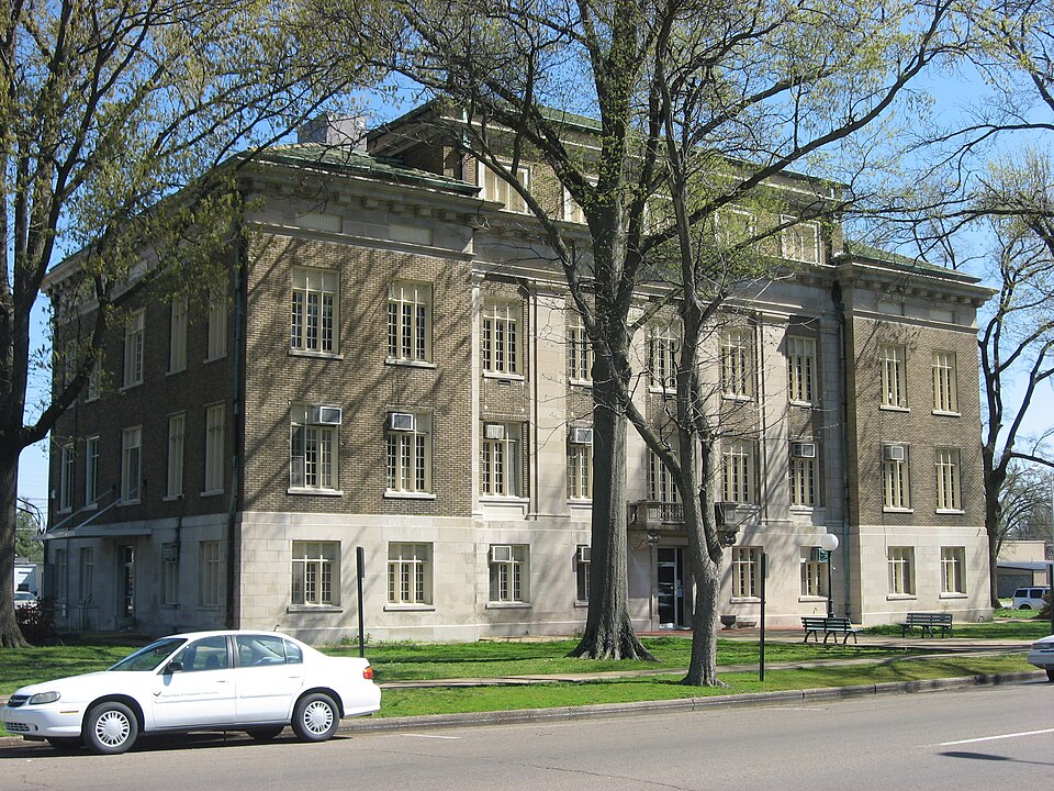 Photograph of Mississippi County Courthouse