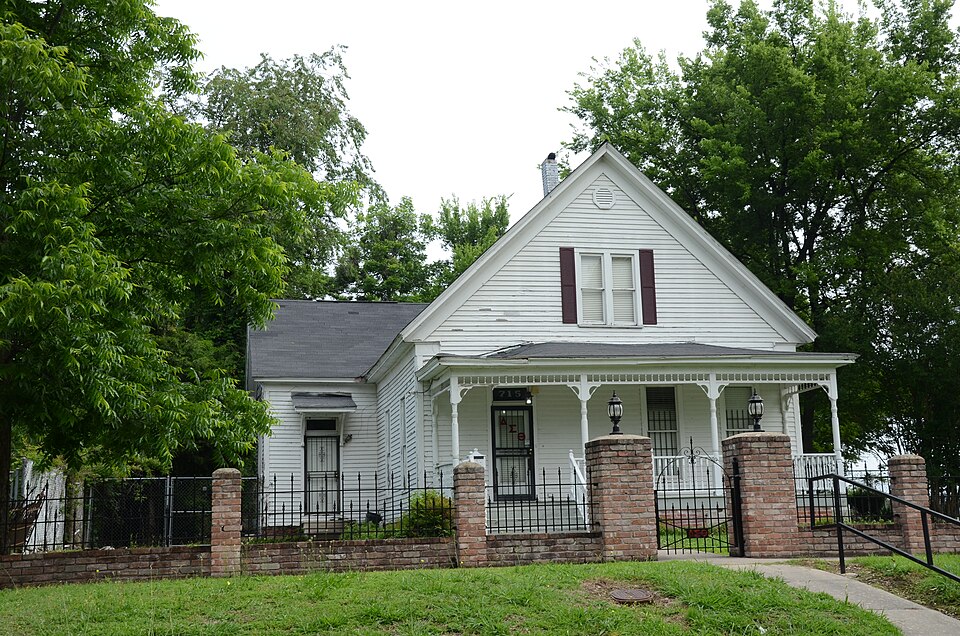 Photograph of Mills House