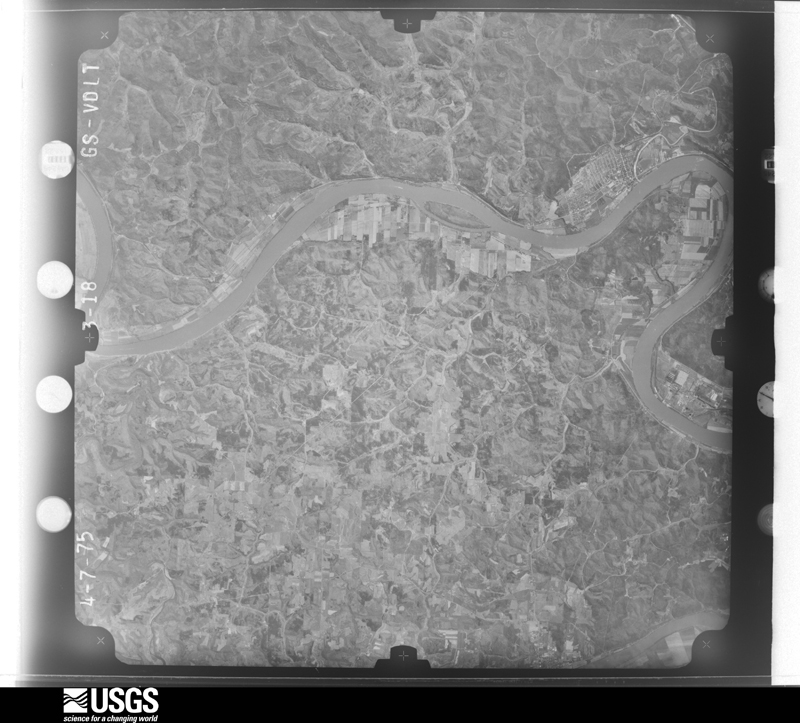 U.S. Geological Survey aerial photograph, 1975-04-07, scale 1:78000