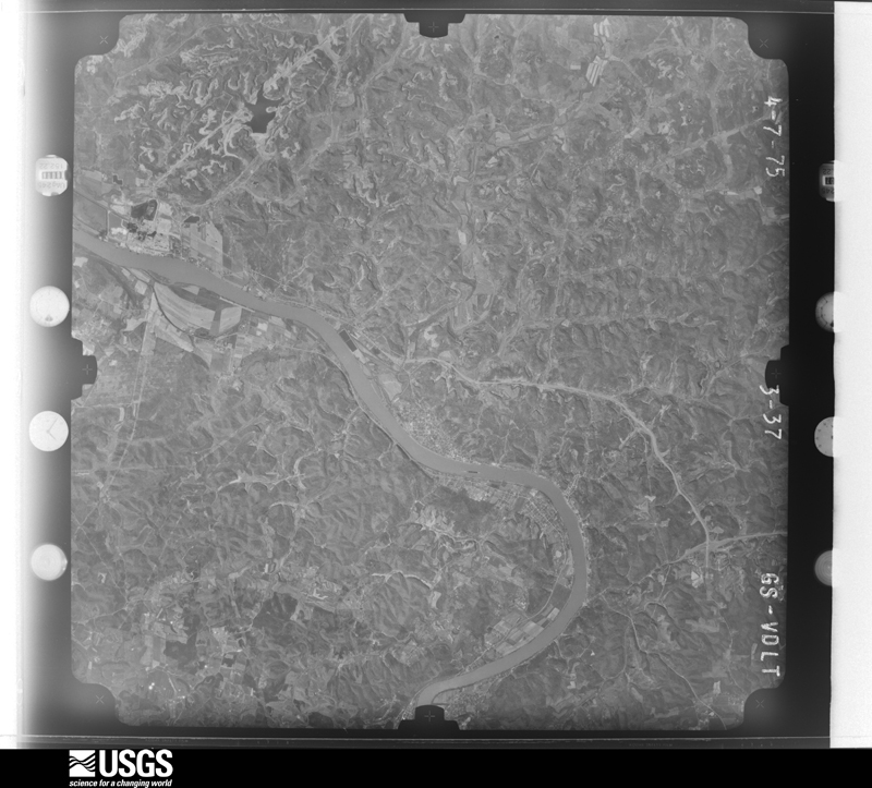 U.S. Geological Survey aerial photograph, 1975-04-07, scale 1:78000