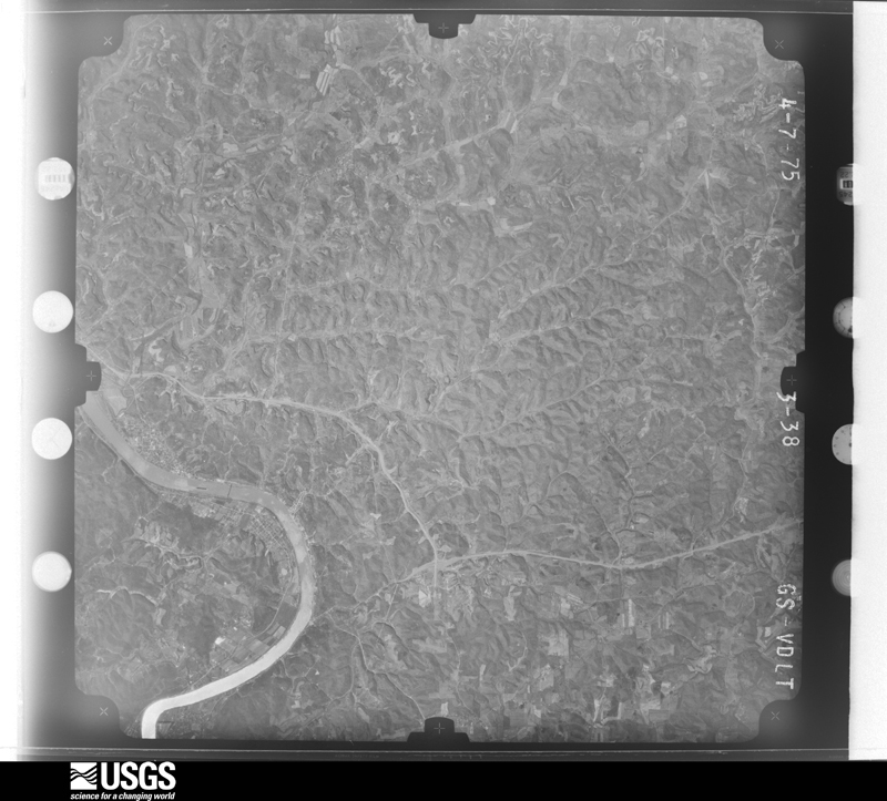 U.S. Geological Survey aerial photograph, 1975-04-07, scale 1:78000