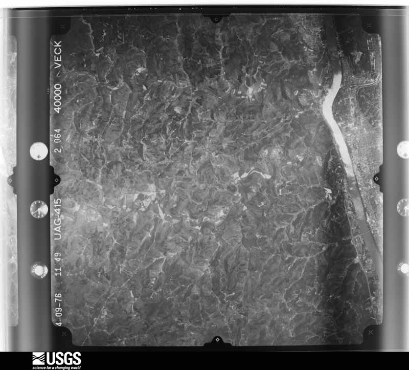 U.S. Geological Survey aerial photograph, 1976-04-01, scale 1:80000