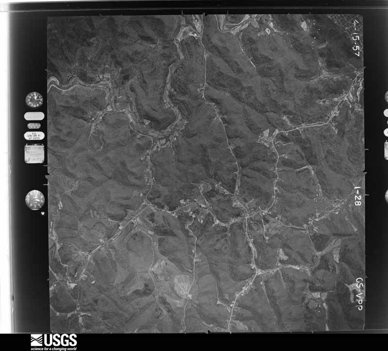 U.S. Geological Survey aerial photograph, 1957-04-15, scale 1:24000