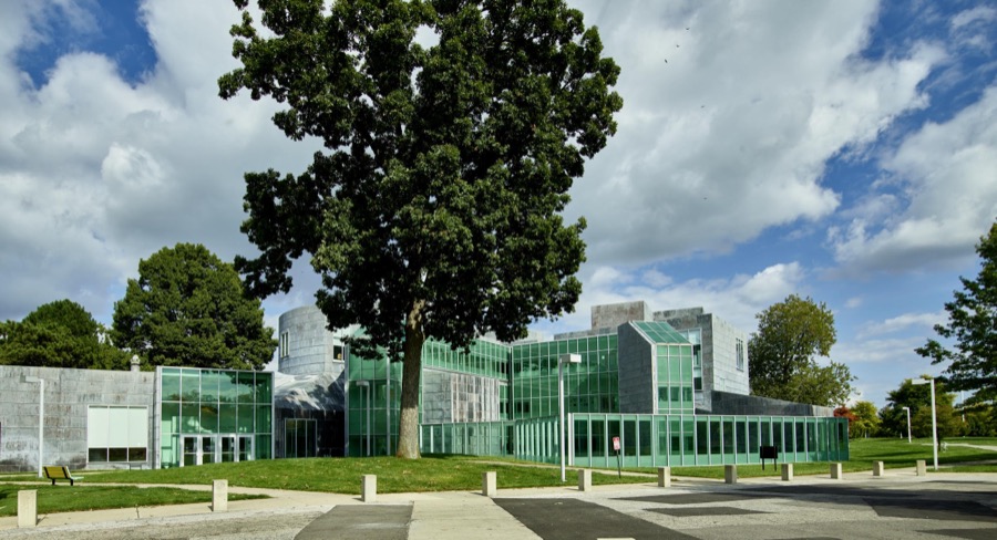 The 1993 Center for the Visual Arts, a four-story building, designed by architect Frank O. Gehry, is home to the University of Toledo's Department of Art