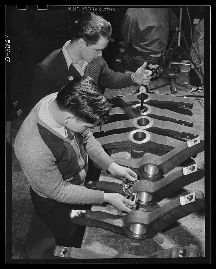 Subcontracting. Bogie-wheel assembly. Army ordnance inspectors check finished levers for bogie-wheel assemblies in the machine shop of an Eastern subcontractor. Painesville Machine Company