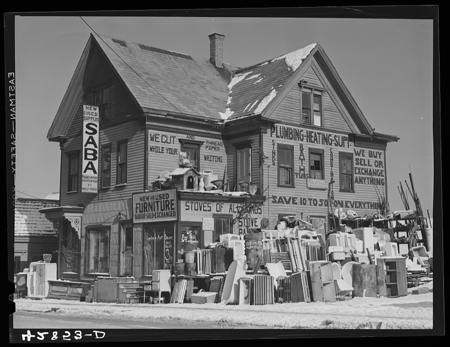 Secondhand plumbing store in Brockton, Massachusetts