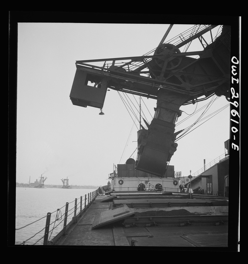 Sandusky, Ohio. Loading coal into a lake freighter at the Pennsylvania Railroad docks