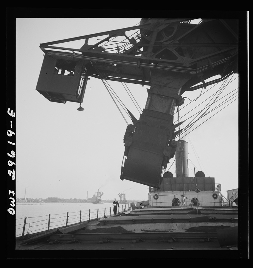 Sandusky, Ohio. Loading coal into a lake freighter at the Pennsylvania Railroad docks