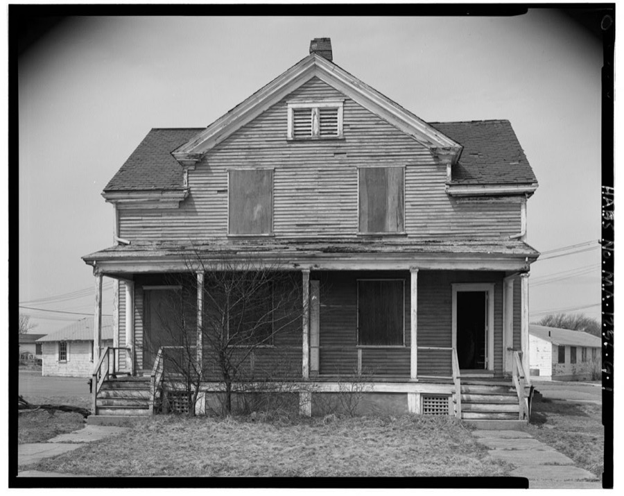 Fort Rodman Military Reservation, Non-Commissioned Officer's Quarters, Center of reservation, New Bedford, Bristol County, MA