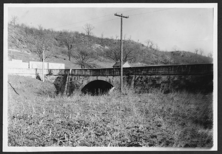Bridge on Old National Road, West Cambridge on U.S. Highway 40, Cambridge, Guernsey County, OH
