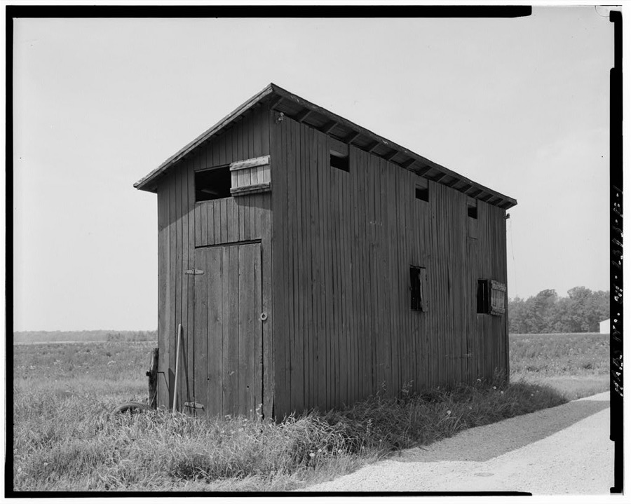 William Hoelscher Farmstead, Corn Crib, 08529 State Route 219, New Knoxville, Auglaize County, OH