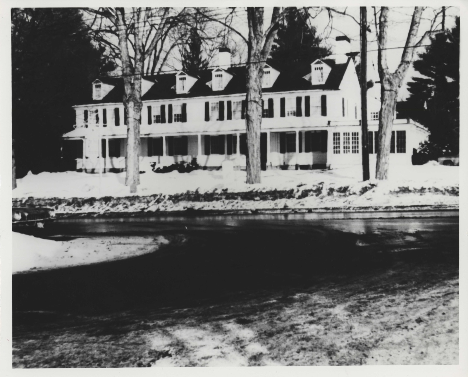 Groton Inn, photograph from the federal nomination