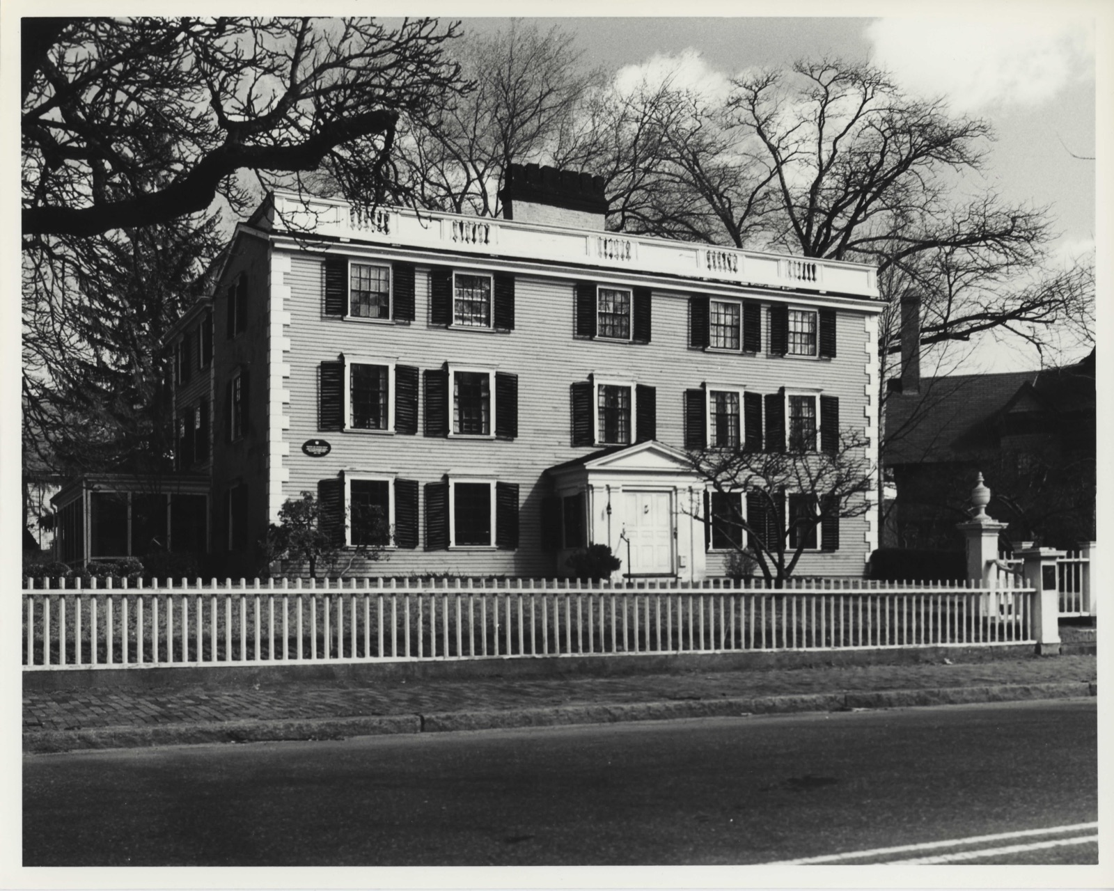 Hooper-Lee Nichols House, photograph from the federal nomination