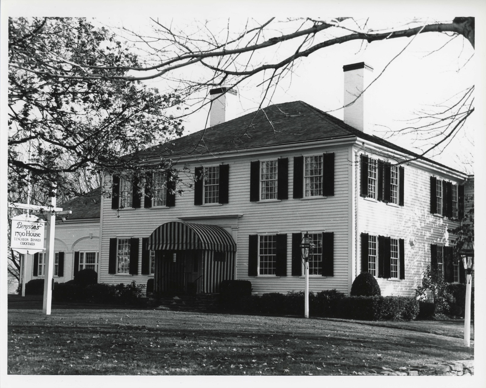 Lothrop, Joseph, House, photograph from the federal nomination