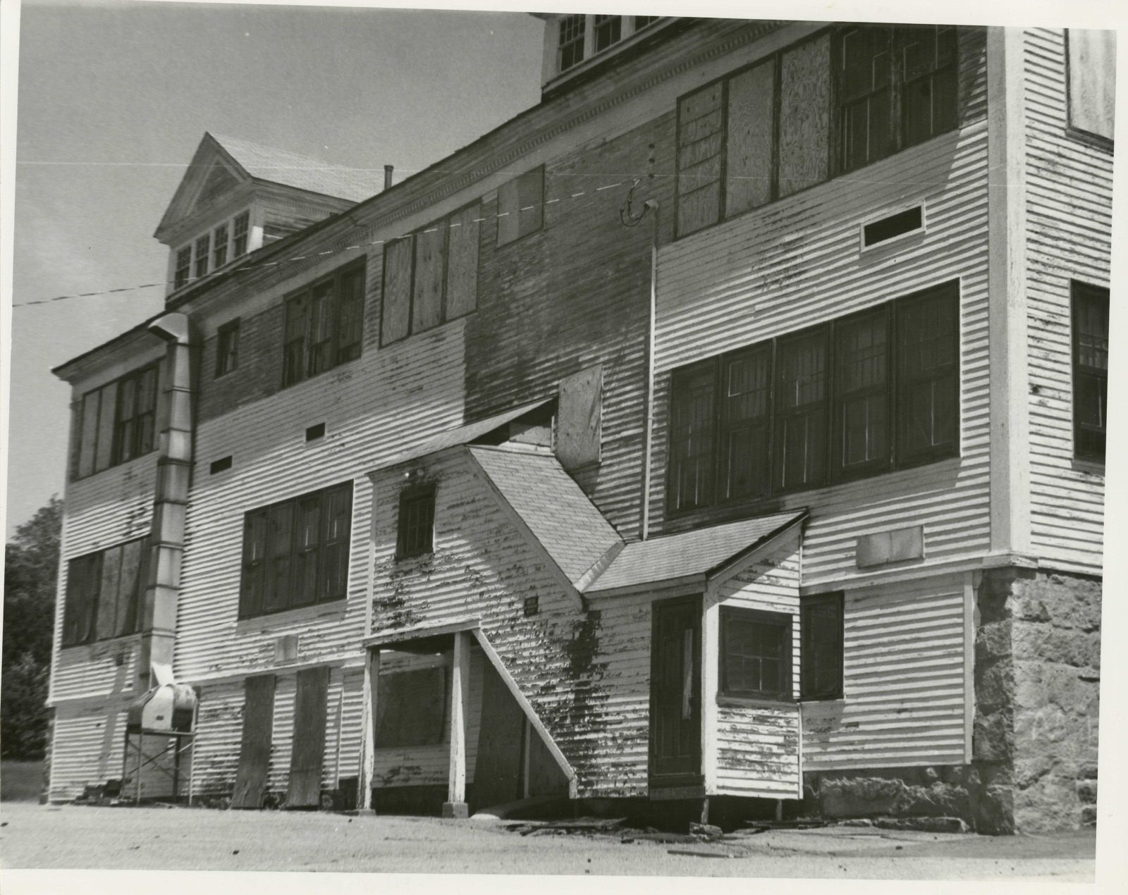 Pleasant Street School, photograph from the federal nomination