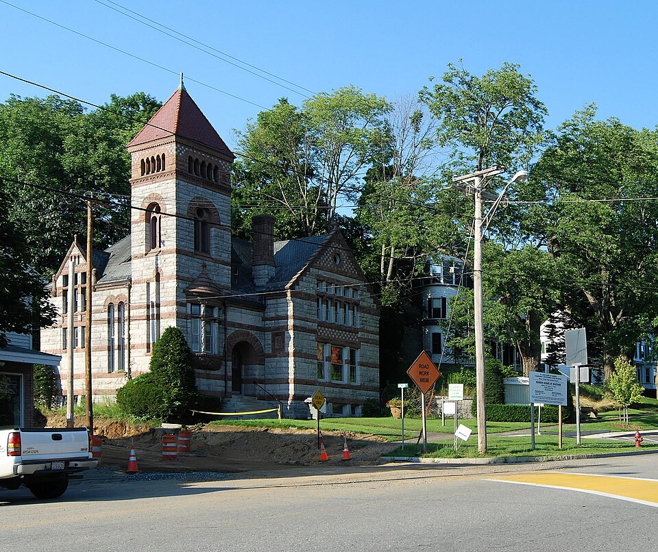 Photograph of Warren Public Library