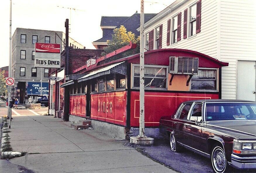 Photograph of Ted's Diner