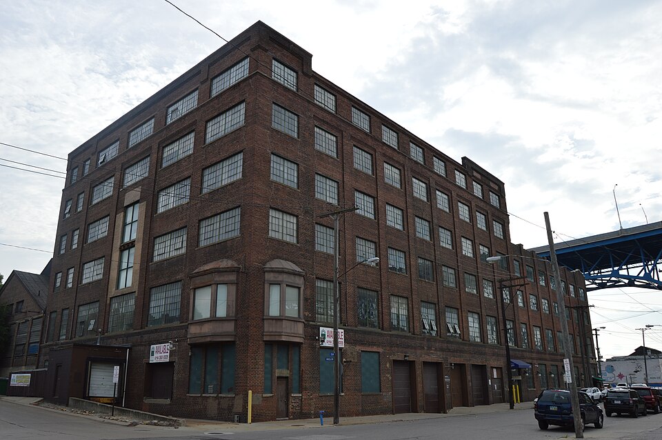 Photograph of Theodor Kundtz Company Building