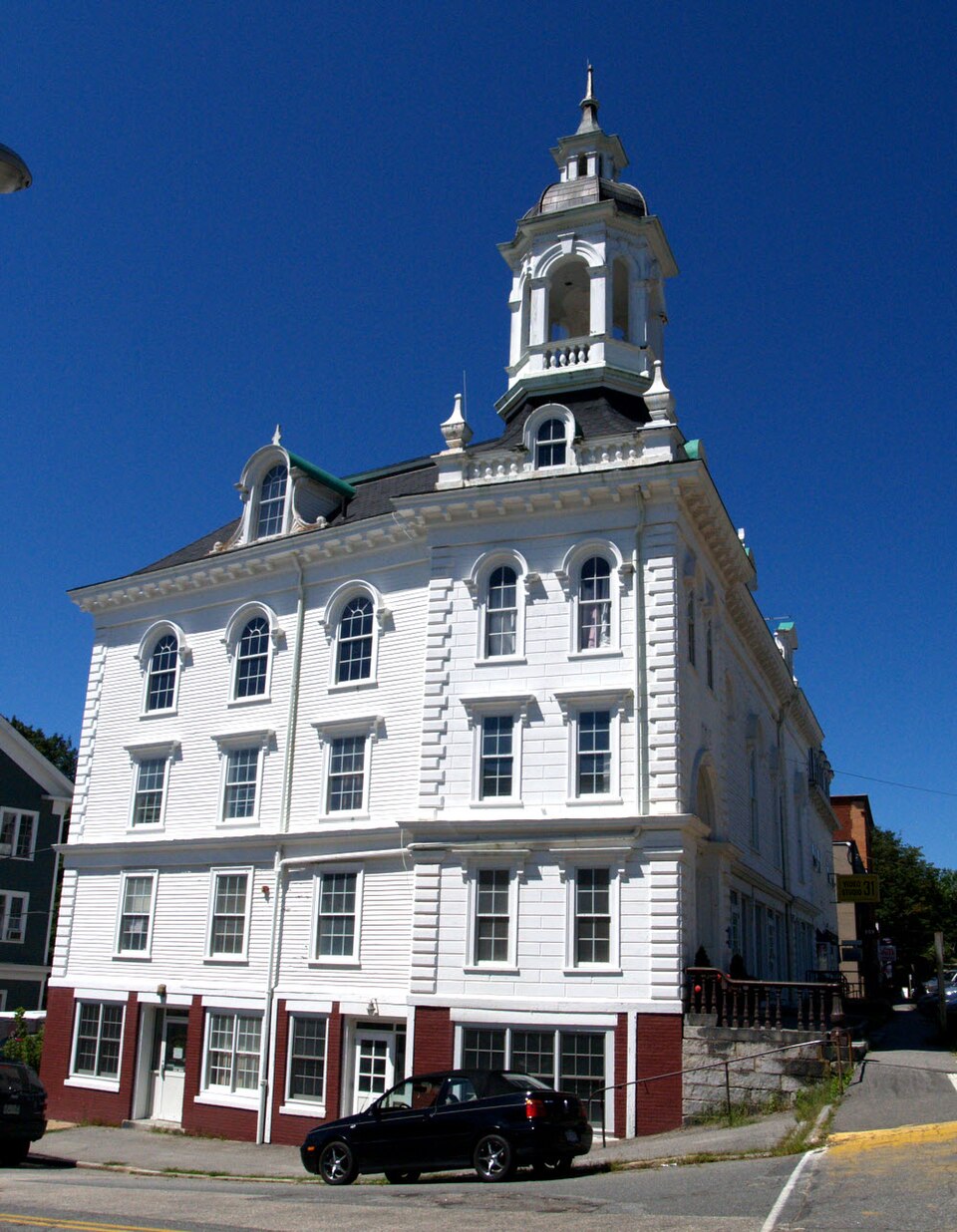 Photograph of North Brookfield Town House