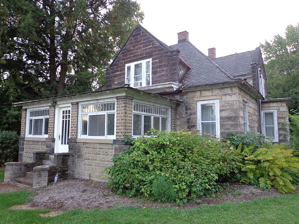 Photograph of Humberger House