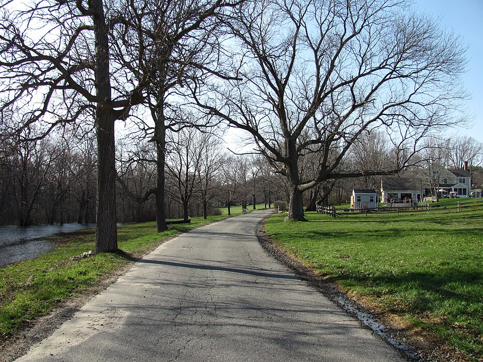 Photograph of River Road-Cross Street Historic District