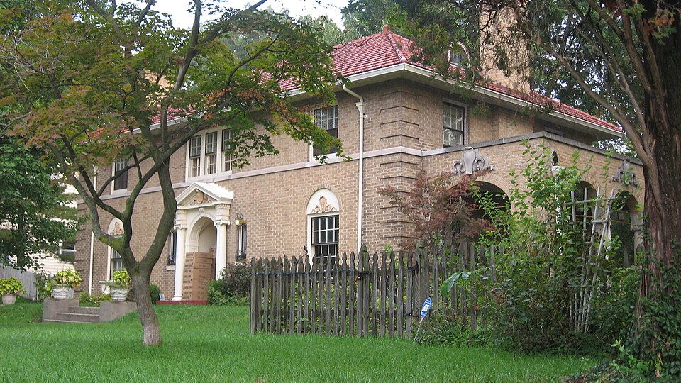 Photograph of Kenilworth Avenue Historic District