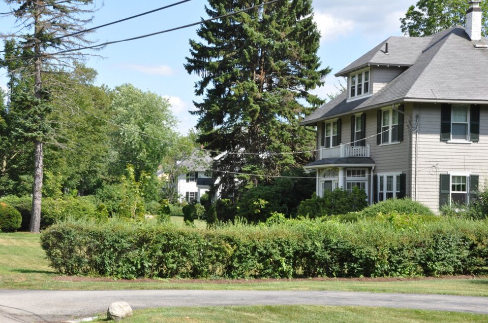 Photograph of Glen Road Historic District
