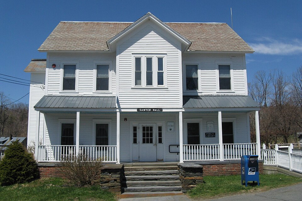Photograph of Heath Center Historic District