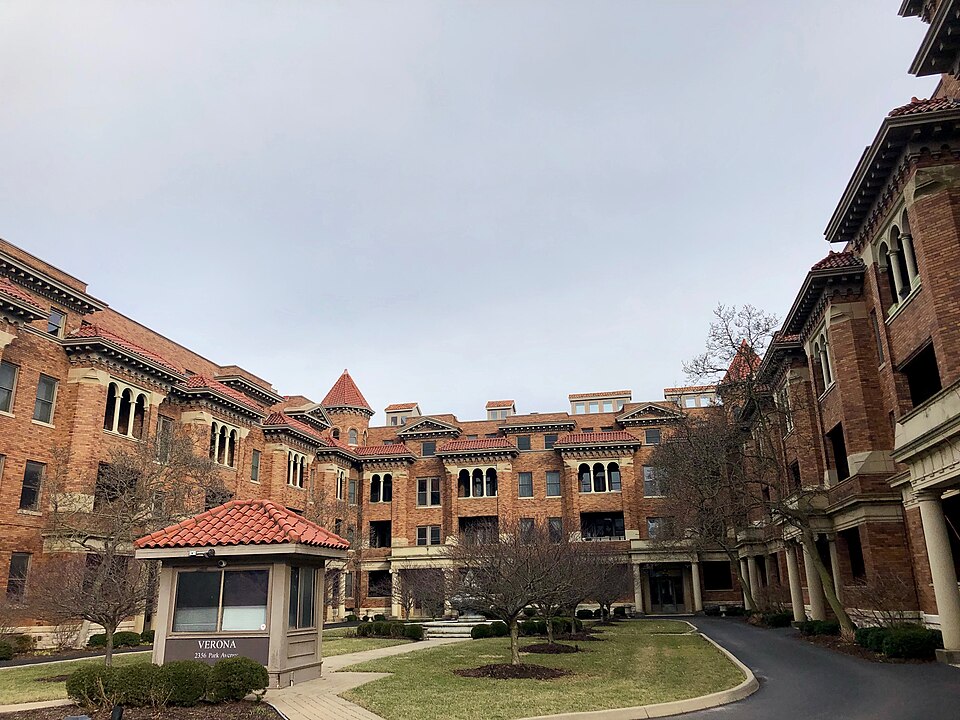 Photograph of Verona Apartments