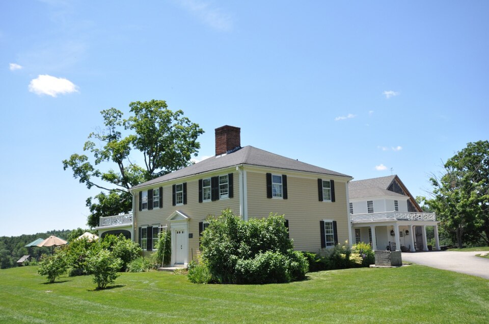 Photograph of Salem Cross Inn