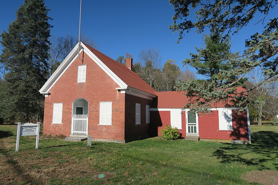 Photograph of Sandy Pond School