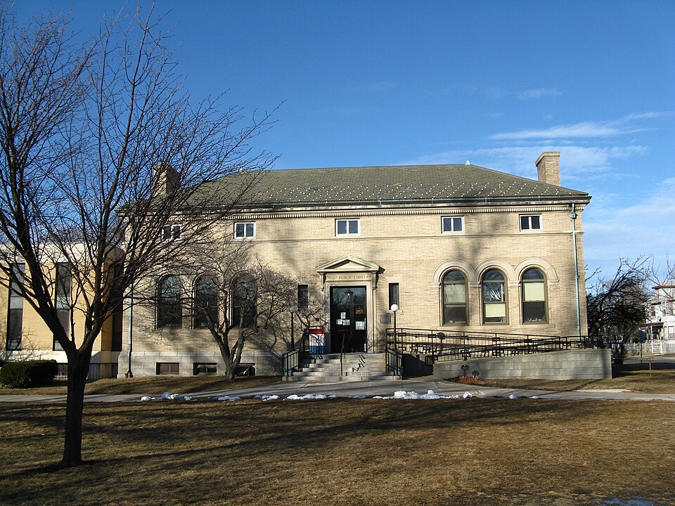 Photograph of Winthrop Center/Metcalf Square Historic District