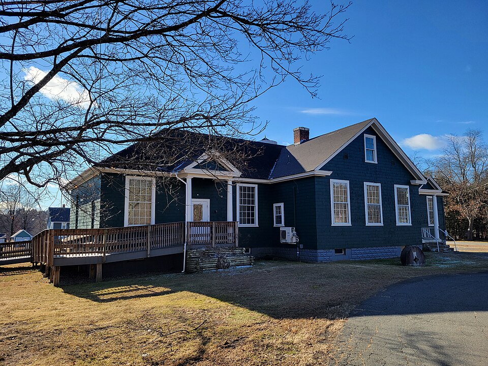 Photograph of Riverside Village Historic District