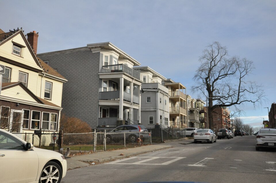 Photograph of Lawrence Avenue Historic District