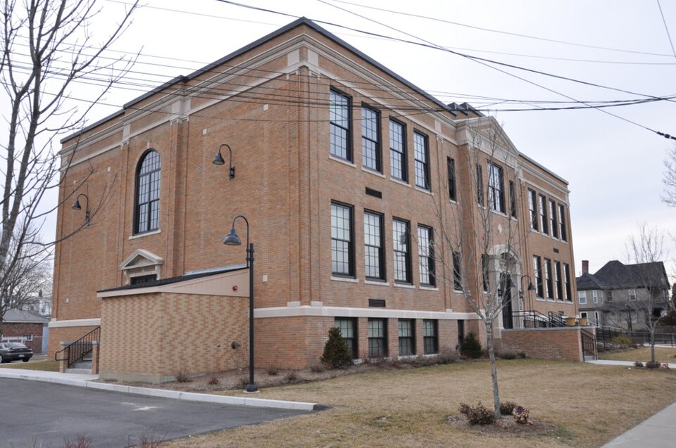 Photograph of Daniel Saunders School