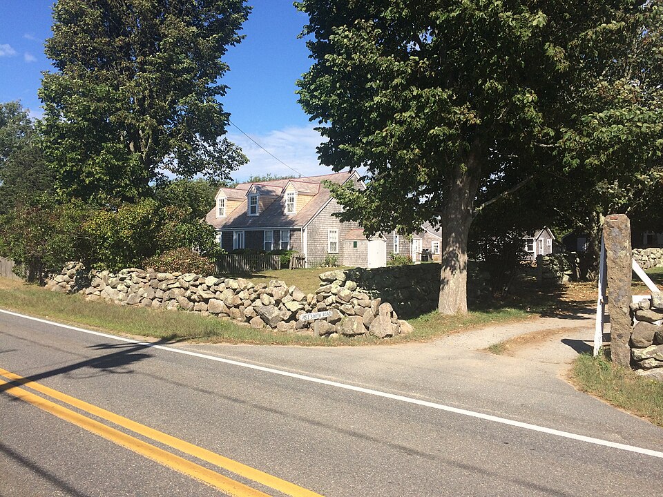 Photograph of Barn House