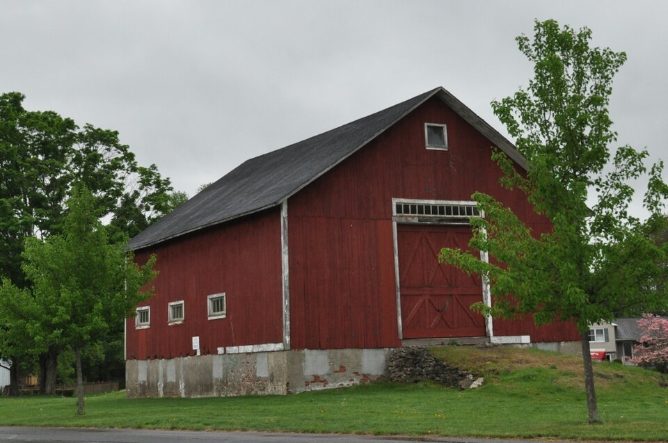 Photograph of School Street Barn