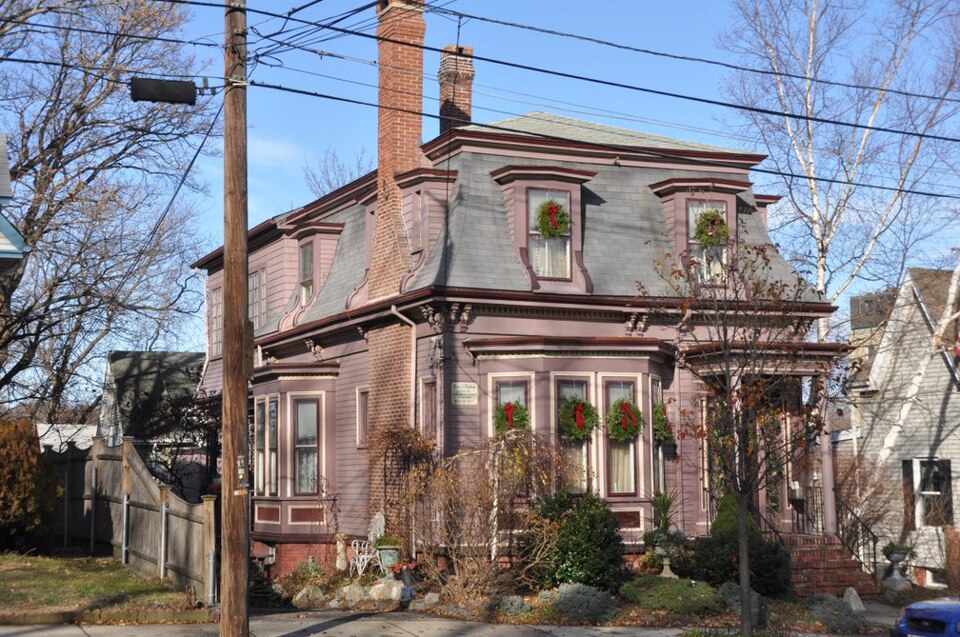 Photograph of Lydia Pinkham House