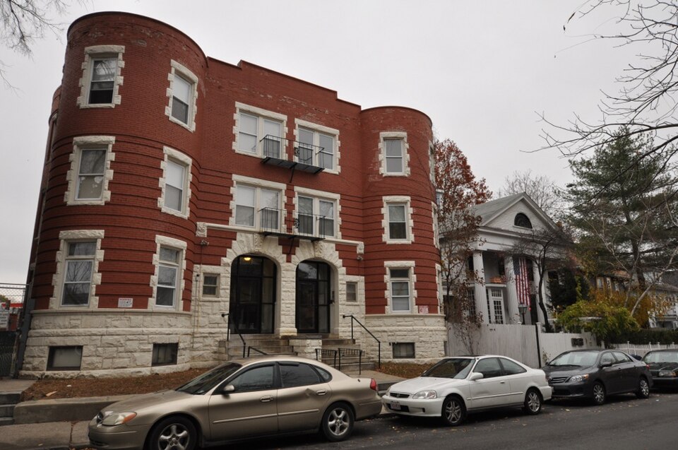 Photograph of Sherman Apartments Historic District