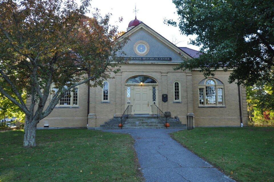 Photograph of Jonathan Bourne Public Library