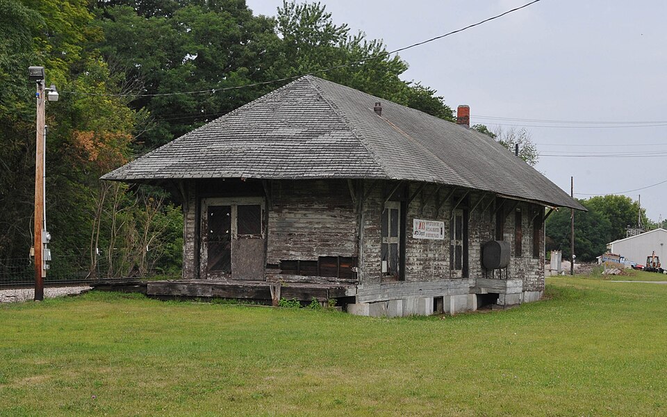 Photograph of Wheeling and Lake Erie Railroad Depot