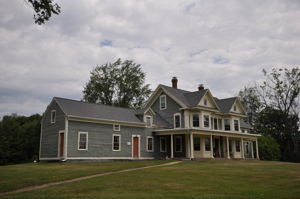 Photograph of Four Corners-Goodnow Farm Historic District