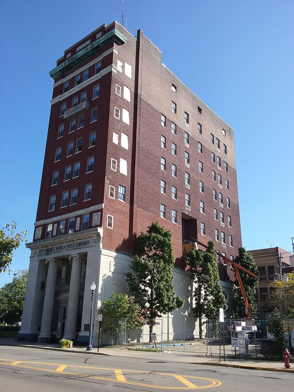 Photograph of City Savings Bank & Trust Company