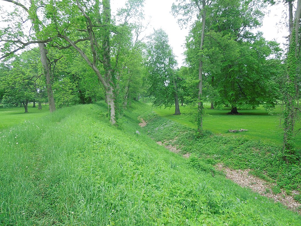 Photograph of Newark Earthworks