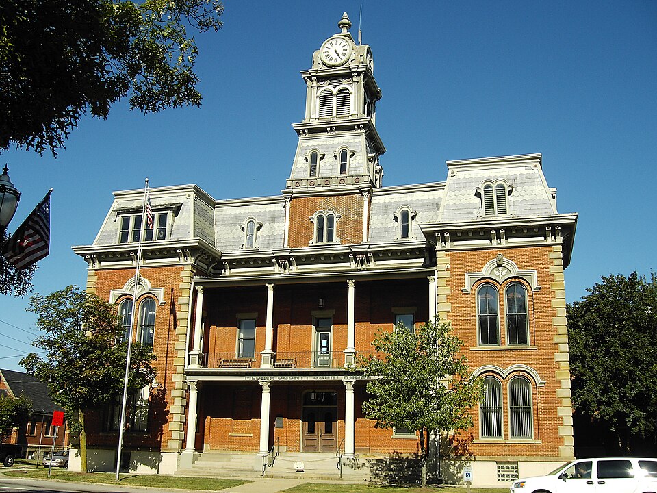 Photograph of Medina County Courthouse