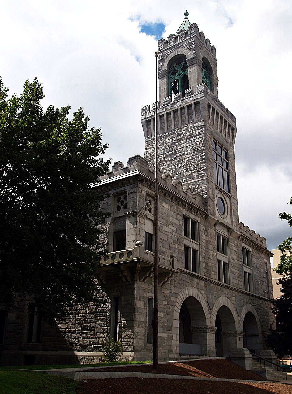 Photograph of Hampden County Courthouse