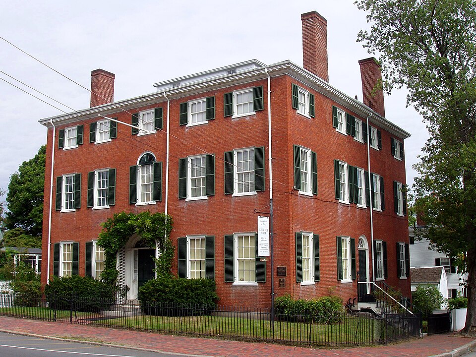 Photograph of Cushing House Museum and Garden